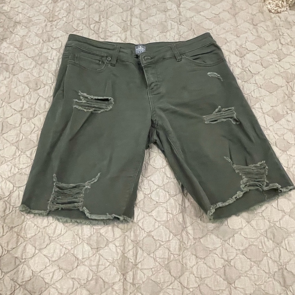 Ripped Olive Green Denim Shorts‎